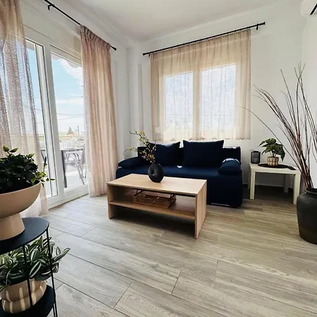 Modern Living Apartments By Delta Hospitality Ofrínion
