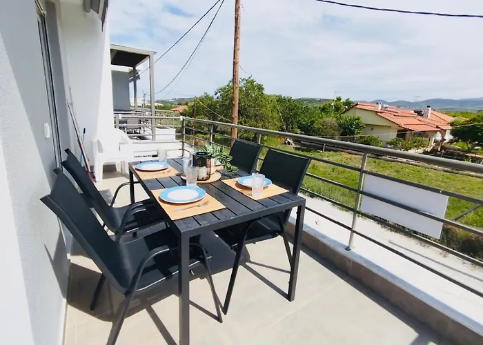 Modern Garden Apartments, Delta Hospitality Apartment Ofrínion
